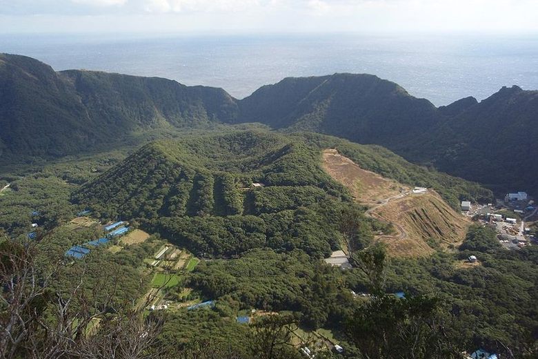 ファッションシーンで話題のこれから流行るブランド12選 Aogashima Volcano - Atlas Obscura マジック：ザ・ギャザリング