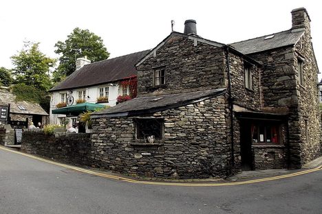 New Hall Inn (The Hole in t' Wall)