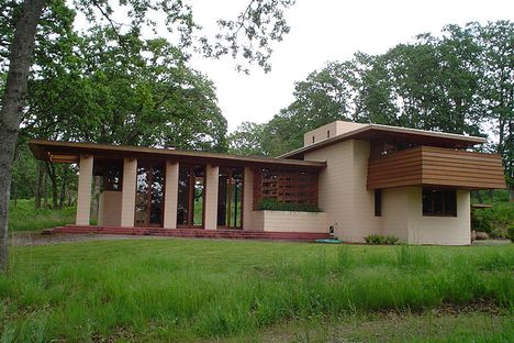 The Gordon House by Frank Lloyd Wright