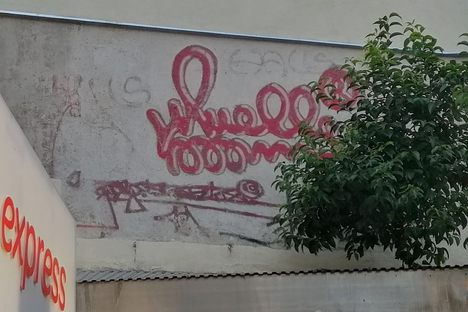 Muelle's graffiti in Montera street