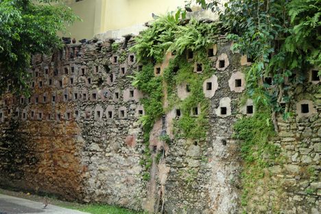 Holes in Parque de las Palomas