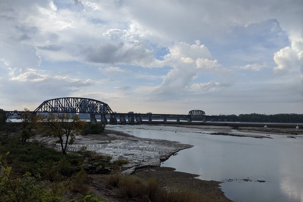 Falls of the Ohio State Park