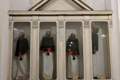 The mummies of eminent personalities from the 18th and 19th century. 