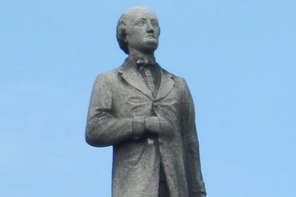 Statue of William Morgan