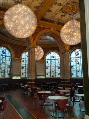 The eligant V&A cafe, Set inside the Victoria and Albert mu…