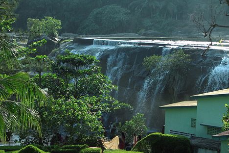 Thirparappu Waterfalls