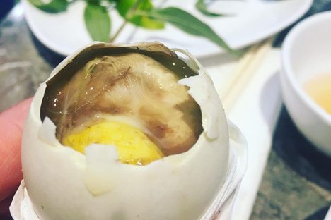 Trứng Vịt Lộn