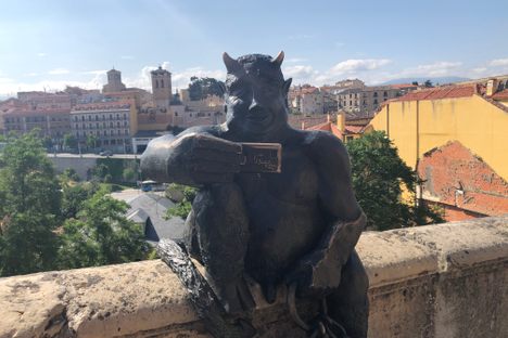 The Selfie Devil