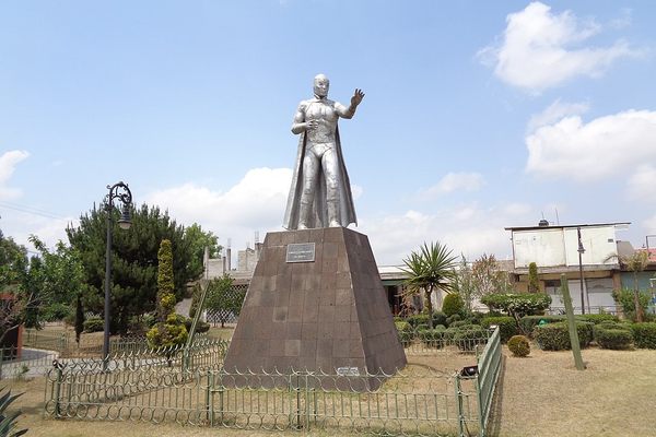 Statue of El Santo located a few meters from the museum.