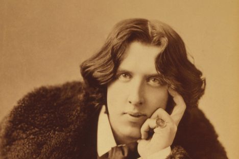 This famous 1882 portrait of Oscar Wilde shows him in clothes he had commissioned and designed himself.