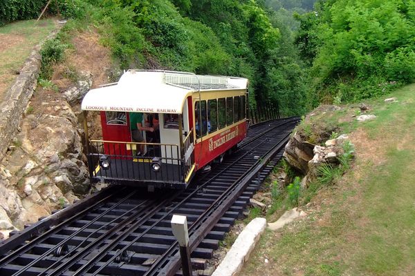 Climbing the Lookout Mountain Incline.