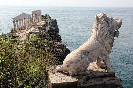 A panorama view of the island with Greek inspired ornaments.