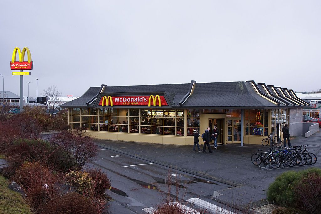 This photo of a packed McDonald's in Suðurlandsbraut, Iceland was taken the day before it closed in the country forever.