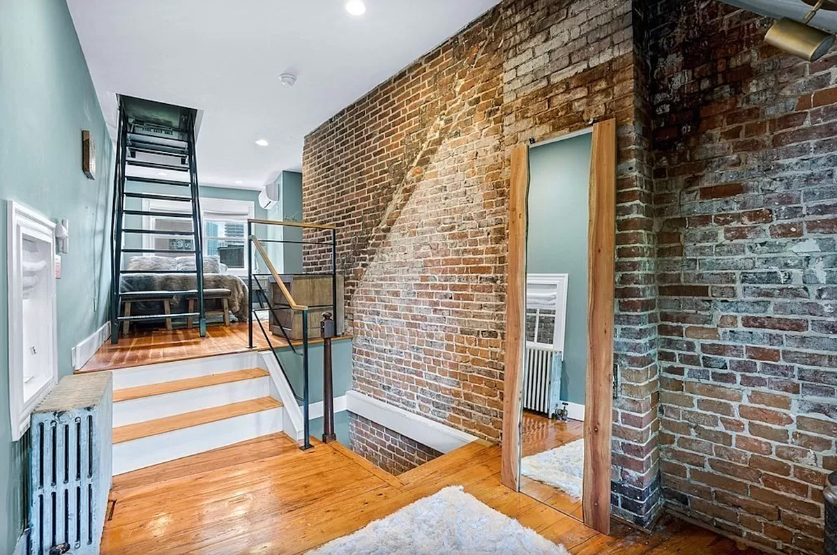 The stacked floor plan means that walking from one room to another often involves stairs.