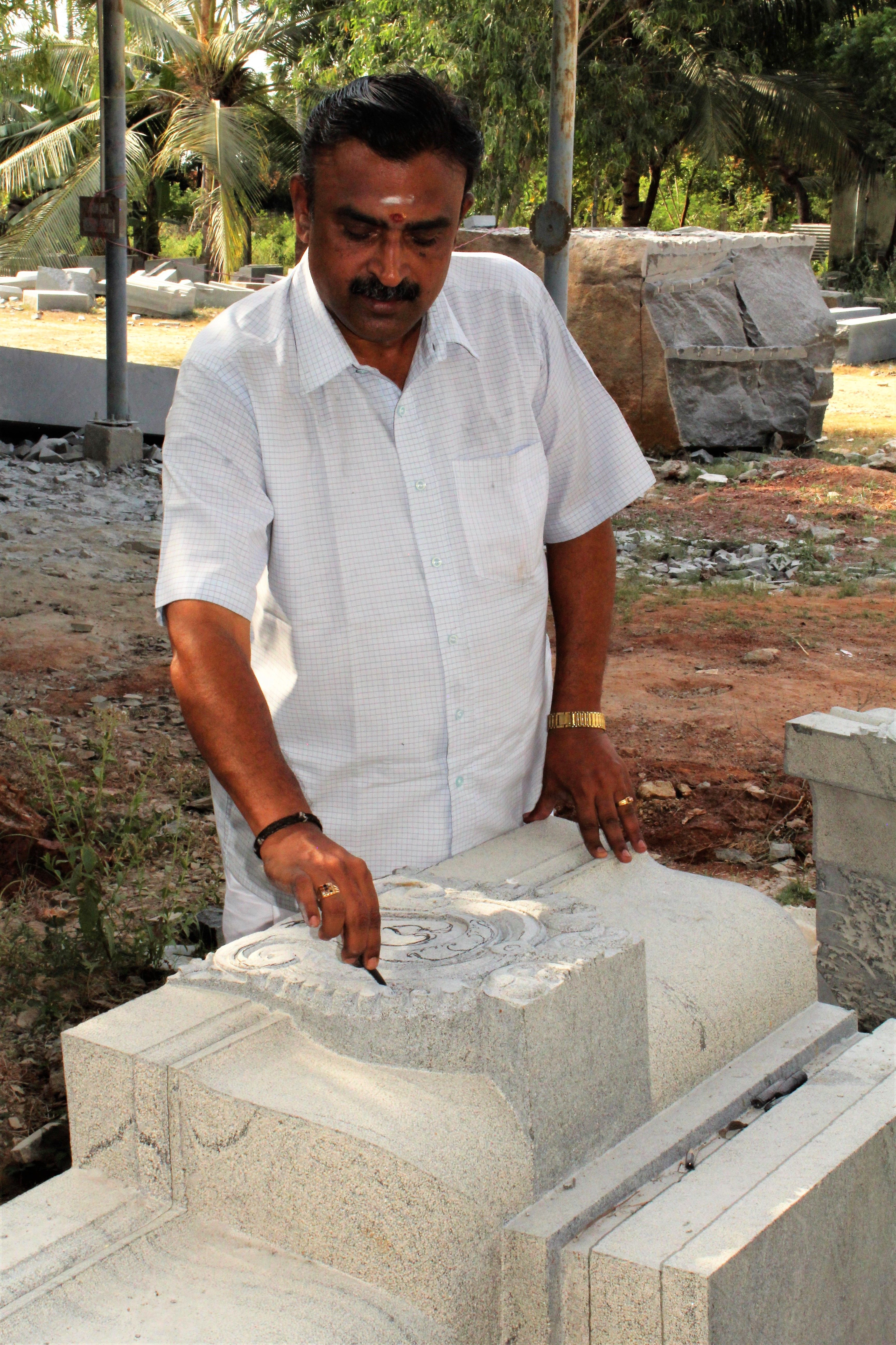 Vaidyanatha Selvanathan represents the 38th generation in an unbroken line of sthapati, or master builders, that stretches back a millennium.