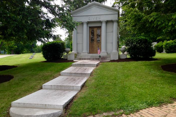 Mr. Rogers' grave, Unity Cemetery