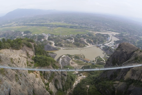 Fleeting Wonders: A Glass Bridge in China Cracks Underfoot