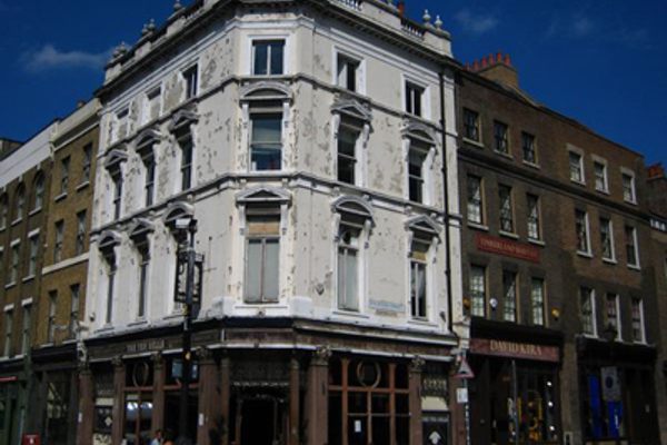 The Ten Bells Pub.