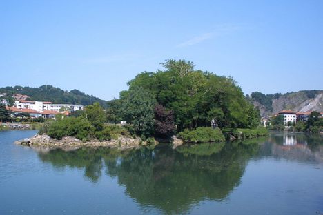 View of Pheasant Island from the Spanish side of the border