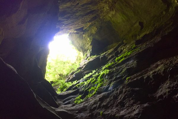 Caglieron Caves