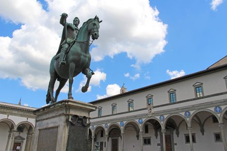Statue of Fernando I