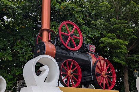 Marshall Britannia steam monument