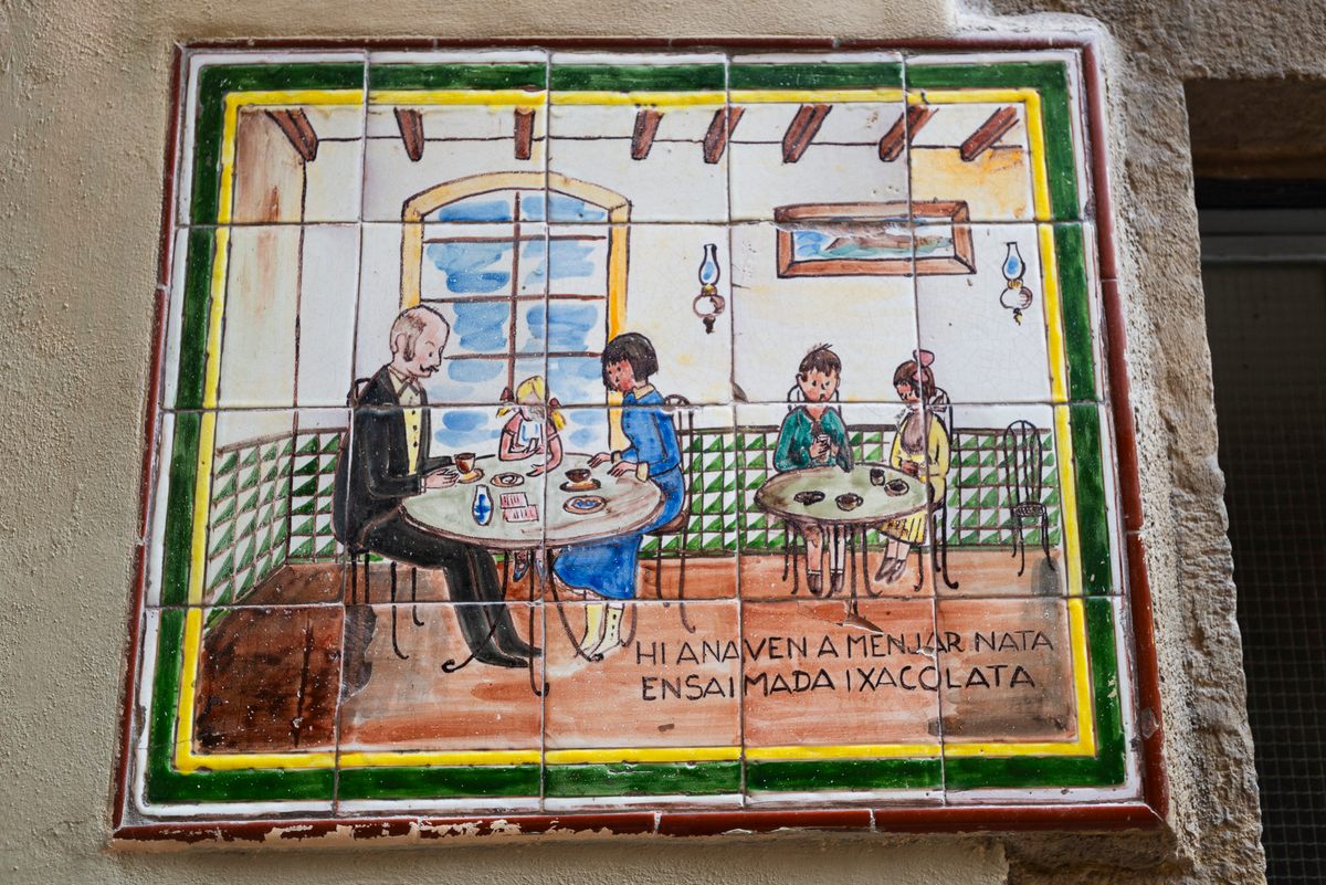 Once upon a time, Carrer Petritxol, where Granja Dulcinea is located, was known as “Chocolate Street.