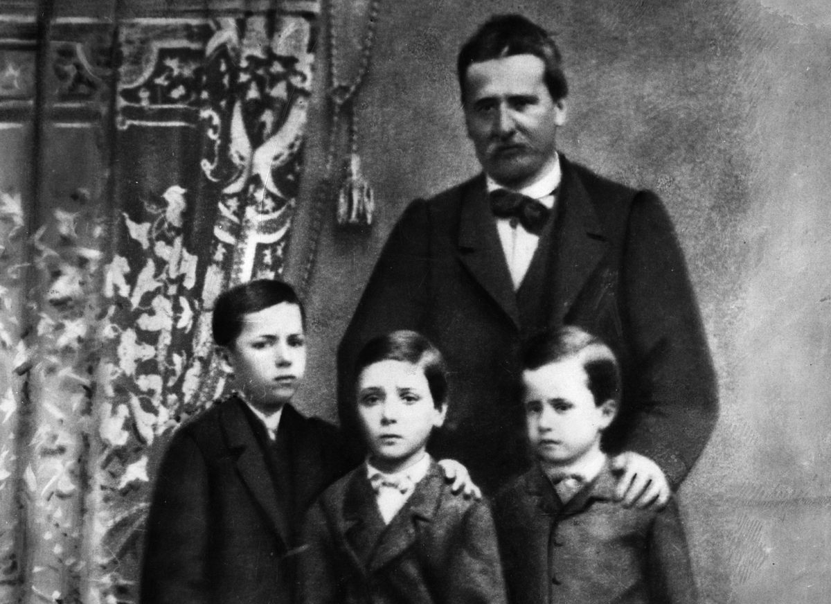 Ruggero Pascoli in an undated photo with his three eldest sons: (from left) Giacomo, Luigi, and Giovanni.