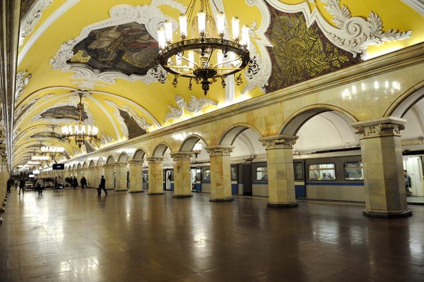 Komsomolskaya station.
