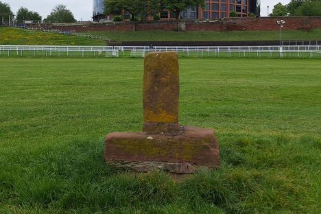 Roodee Cross