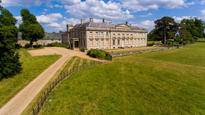 Wide angle view of Lamport Hall