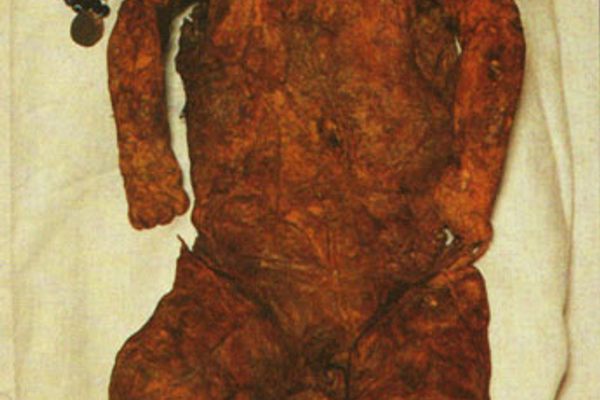 Yasmine, the first mummy discovered in the 'Asi-al-Hadath grotto.