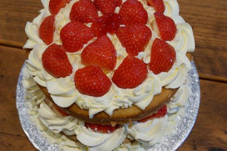 A small Lancashire courting cake