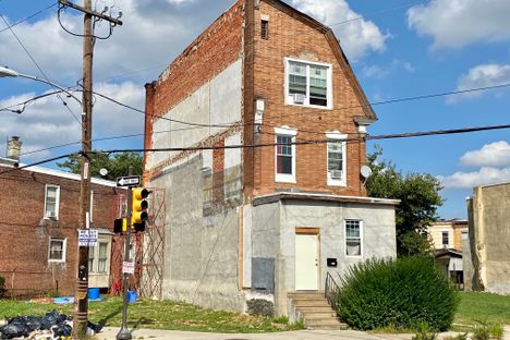 This Philadelphia building still tells the story of its former neighbor.