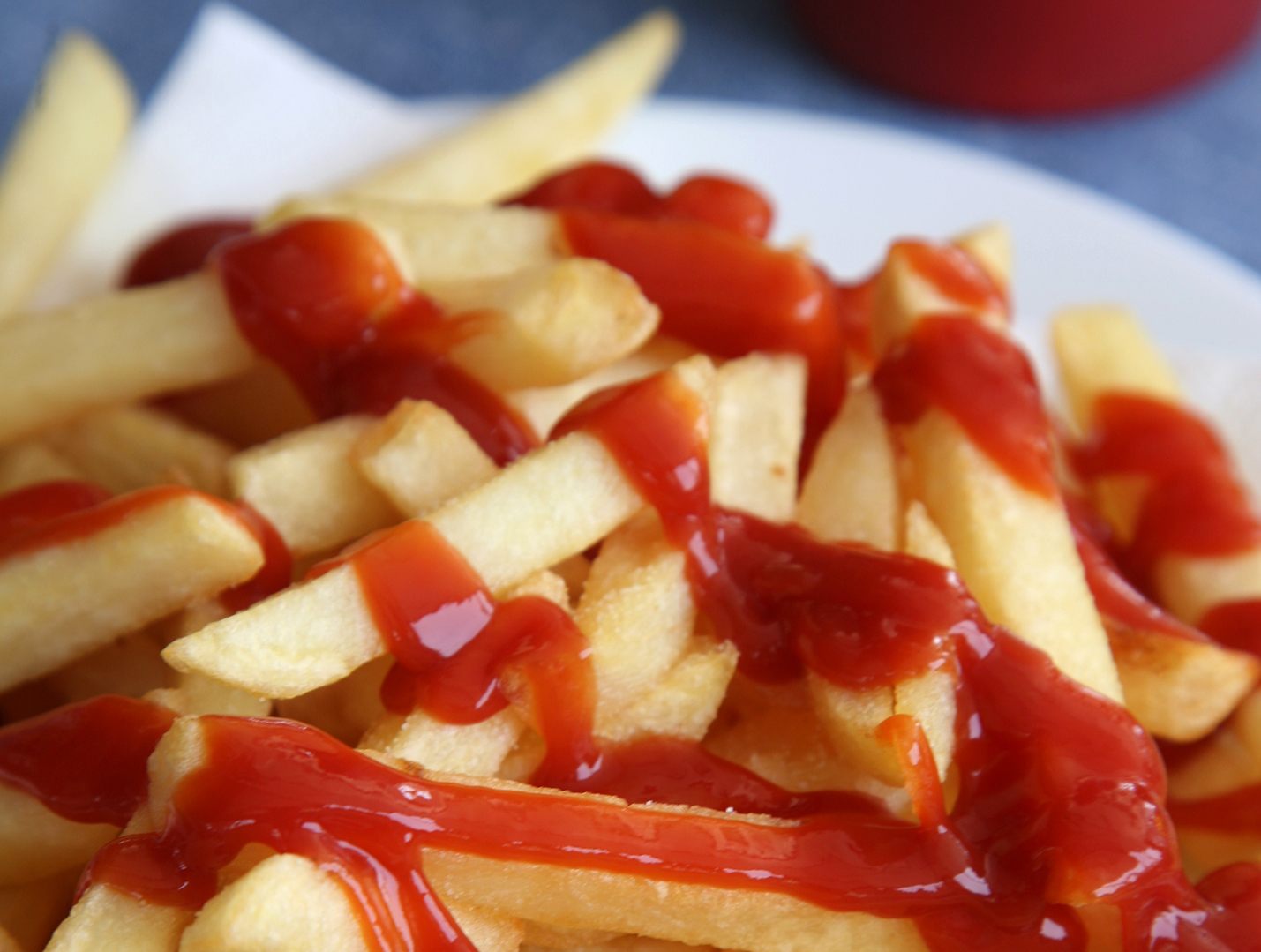 french fries mcdonalds with ketchup