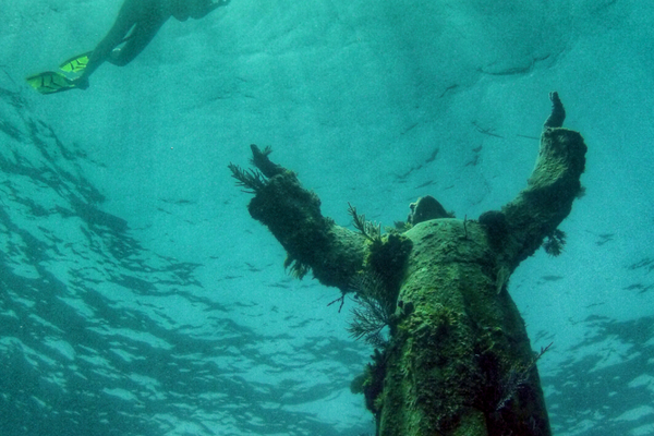 The Sunshine State is full of wonders below the surface.