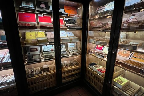 Stanza dei Sigari - Cigar Bar and Memorabilia