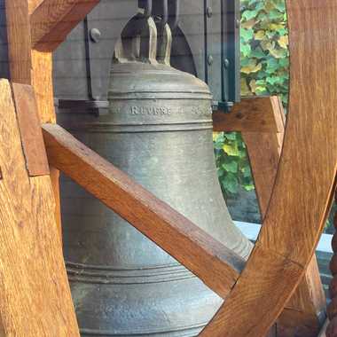 “Revere and Sons” visible at the top of the bell 