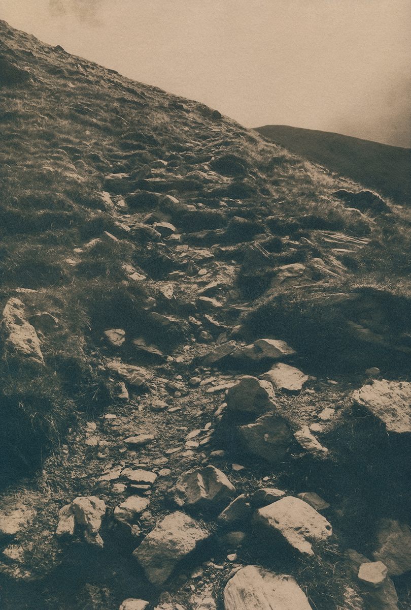 Cnoc Na Toinne Mass Path.