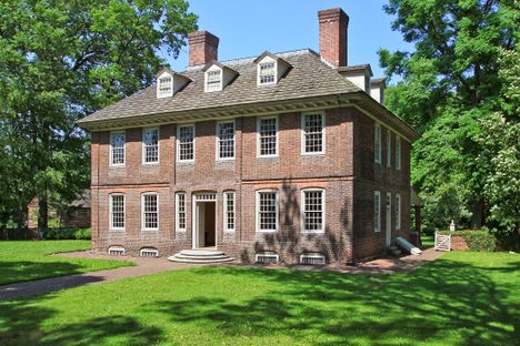 The facade of Stenton House in Philadelphia.