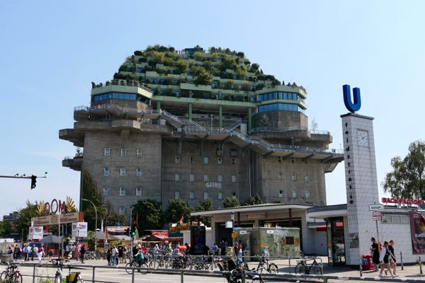 Hamburg’s “green bunker” repurposes World War II weaponry.
