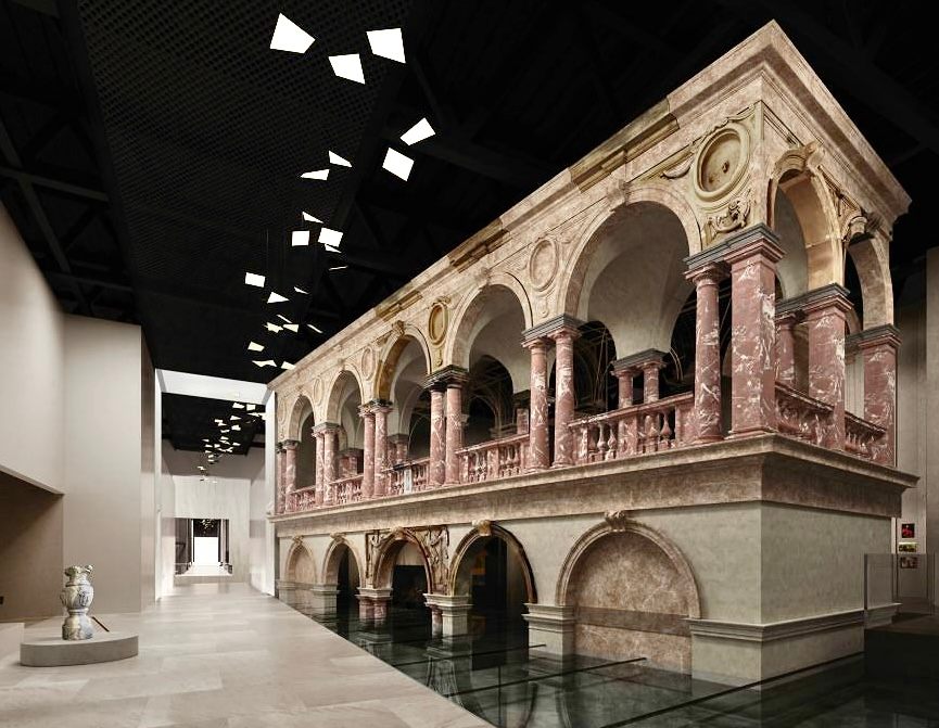 A museum visualization of the reconstruction of the Villa Regia with recovered antiquities.