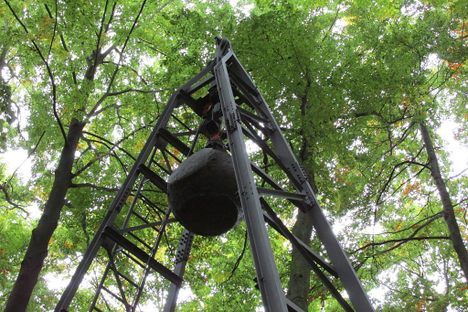 The four-ton Mintrop ball