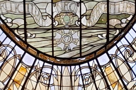 "Fluctuat nec mergitur"