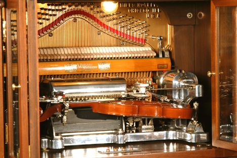 Objects of Intrigue: Violano-Virtuoso