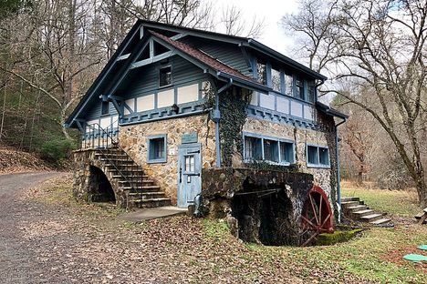 John C. Campbell Folk School.&nbsp;