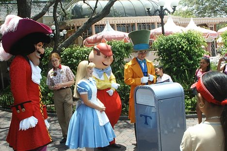 Object of Intrigue: Disneyland's Flirty, Talking Trash Can