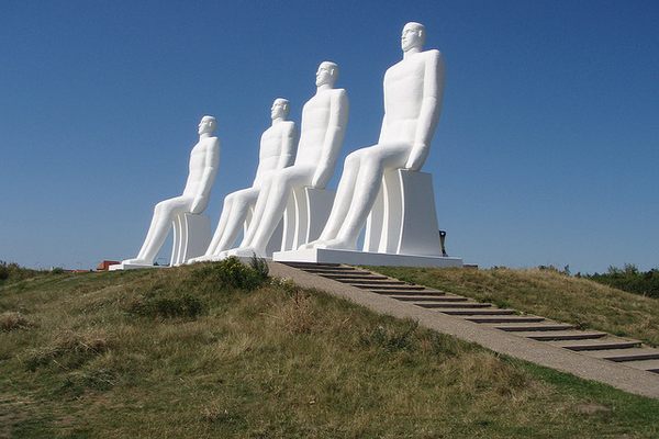 Man Meets the Sea