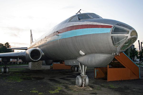 Tu-134 front.