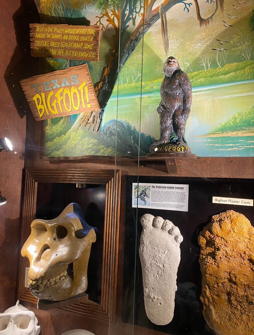 Multiple Bigfoots (Bigfeet?) Abound